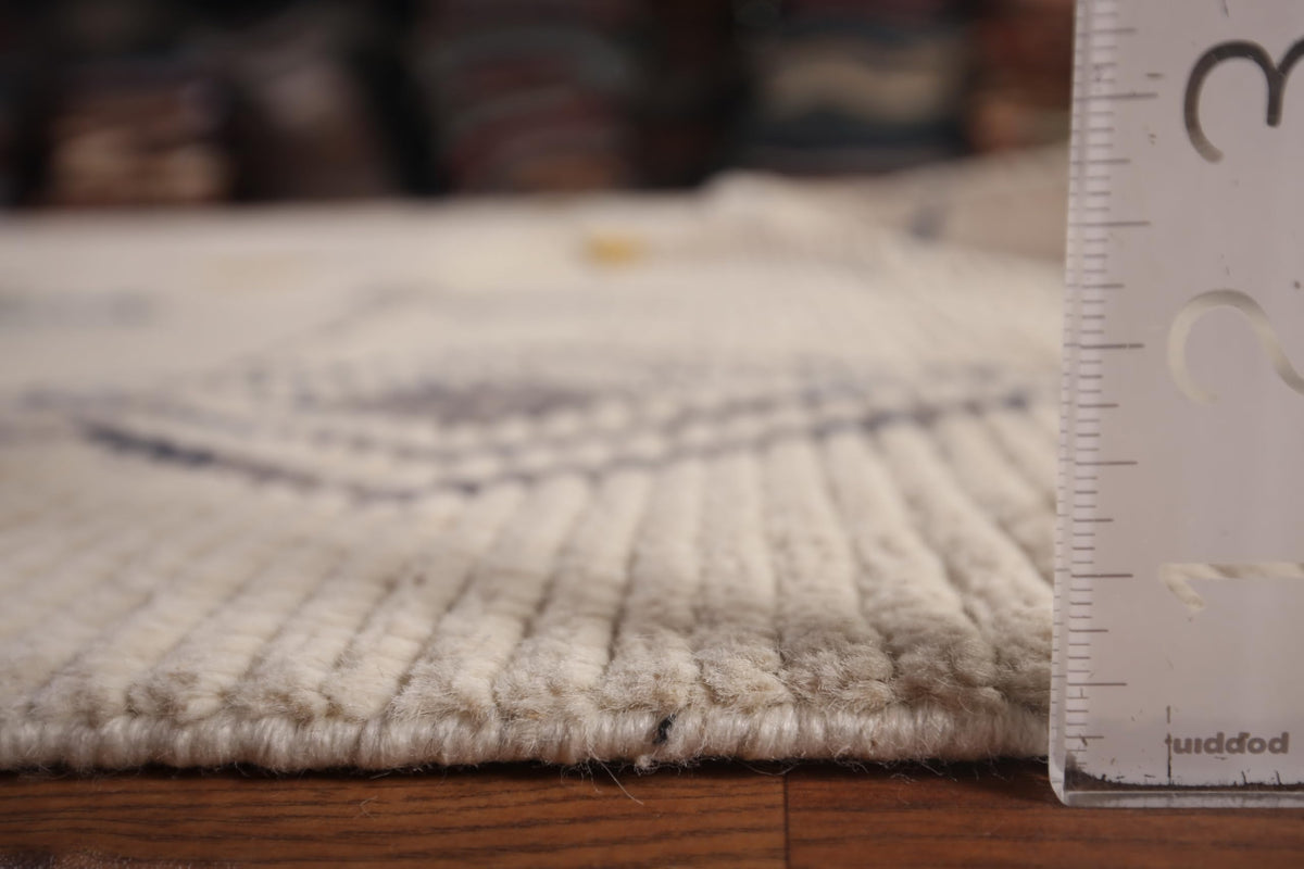 Large Hand-Knotted Wool Rug, 480 x 356 cm